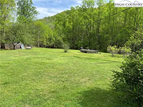 9350 Blackberry Rd, Lenoir, NC 28645