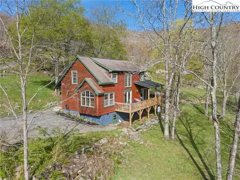 43 Elk Meadow Dr, Banner Elk, NC 28604