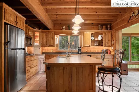 286 Howell Rd # -B, Lansing, NC 28643 photo 9