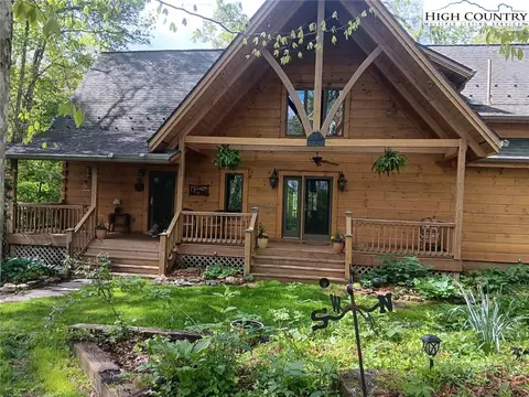 286 Howell Rd # -B, Lansing, NC 28643