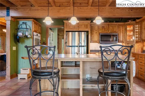 286 Howell Rd # -B, Lansing, NC 28643 photo 8