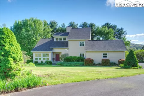 182 W Donnies Dr, Boone, NC 28607