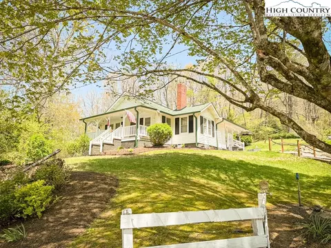 257 Park Vista Rd, West Jefferson, NC 28694