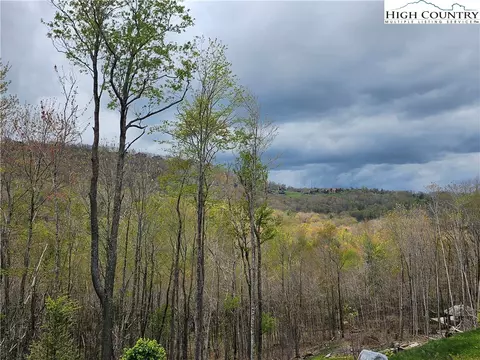 65 Rippling Waters Trl, Banner Elk, NC 28604