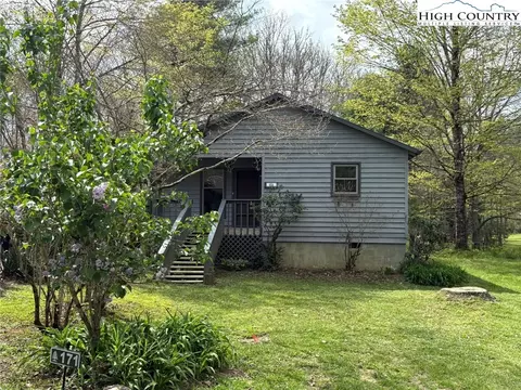 171 River Rd, Newland, NC 28657