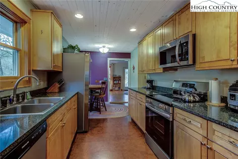551 Cobbs Creek Rd, Boone, NC 28607 photo 11