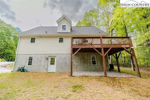 76 Overlook Pt, Spruce Pine, NC 28777 photo 12