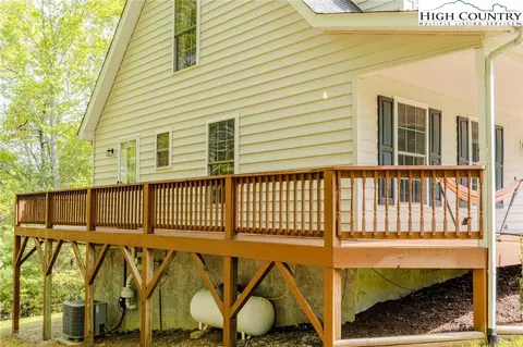 76 Overlook Pt, Spruce Pine, NC 28777 photo 13