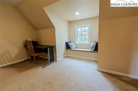 76 Overlook Pt, Spruce Pine, NC 28777 photo 29