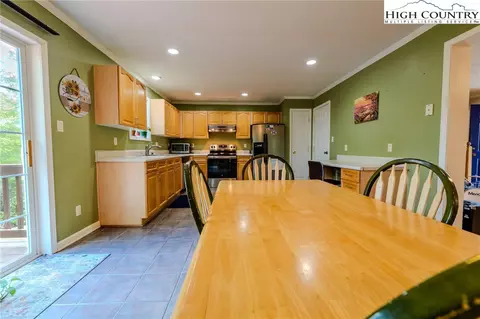 76 Overlook Pt, Spruce Pine, NC 28777 photo 18