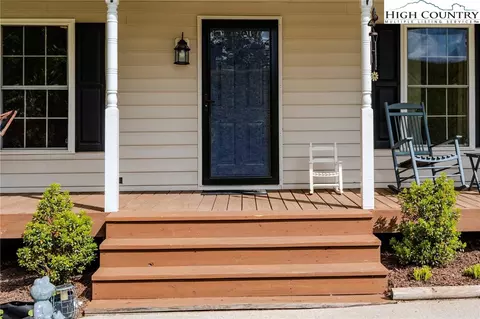 76 Overlook Pt, Spruce Pine, NC 28777 photo 10