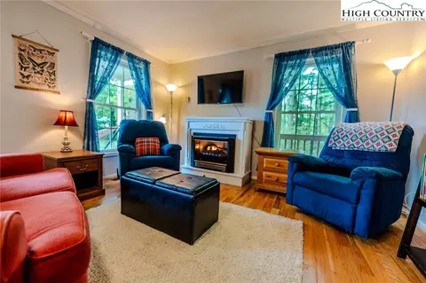76 Overlook Pt, Spruce Pine, NC 28777 photo 32
