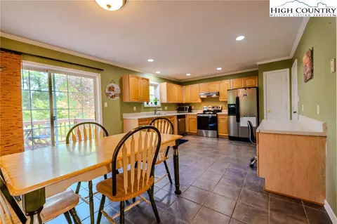 76 Overlook Pt, Spruce Pine, NC 28777 photo 22
