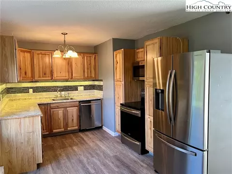 Kitchen - 382 Hardaman Cir, Boone, NC 28607 photo 2 of 2