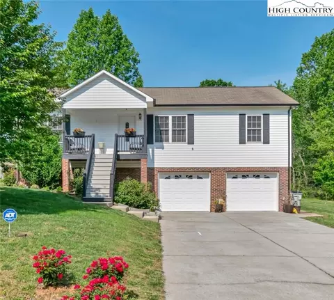 2314 Good Shepard Ct, Lenoir, NC 28645