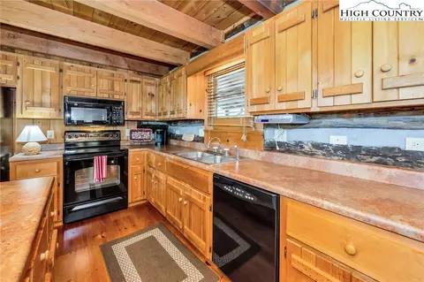 744 Tomahawk Dr, Todd, NC 28684 photo 9