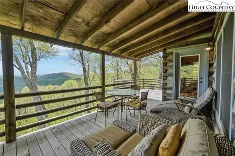 744 Tomahawk Dr, Todd, NC 28684 photo 4