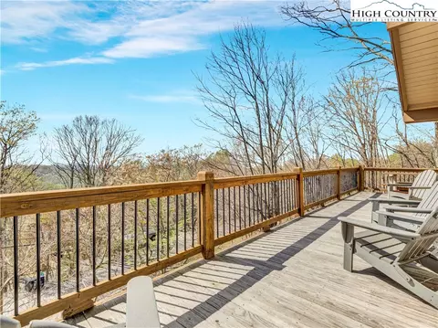 Exterior - 222 Grassy Gap Loop Rd, Beech Mountain, NC 28604 photo 4 of 7