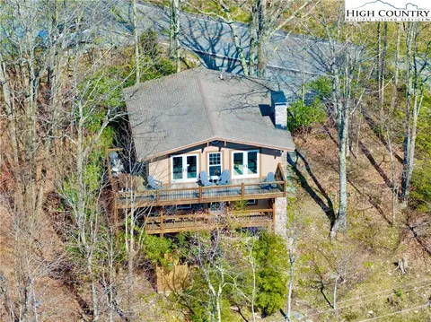 Exterior - 222 Grassy Gap Loop Rd, Beech Mountain, NC 28604 photo 2 of 7