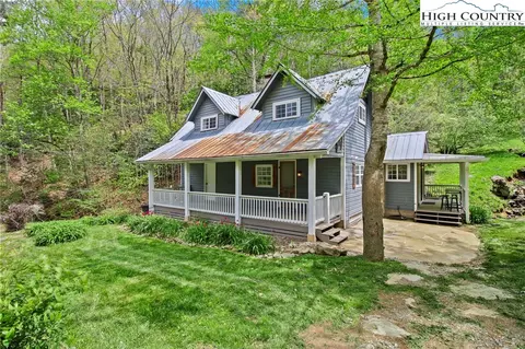 1001 Justus Rd, Banner Elk, NC 28604