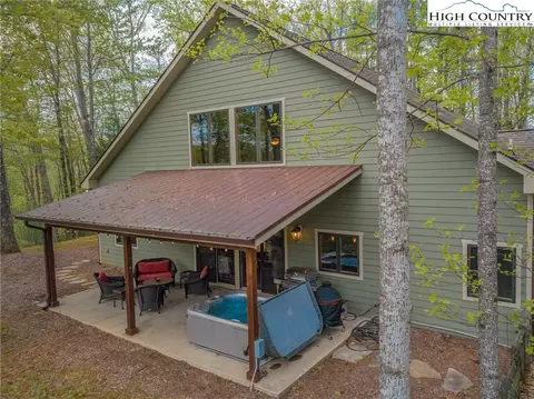 109 Avalon Way, Deep Gap, NC 28618 photo 2