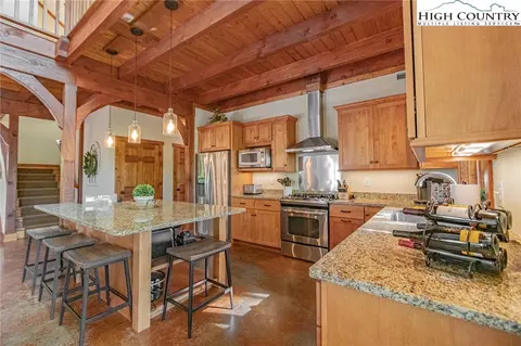109 Avalon Way, Deep Gap, NC 28618 photo 5