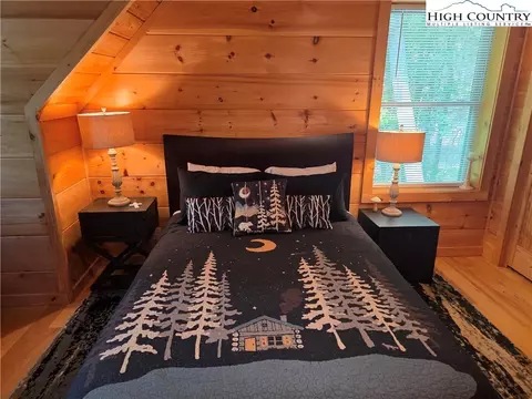 Bedroom - 341 Saddle Ln, Deep Gap, NC 28618 photo 3 of 7