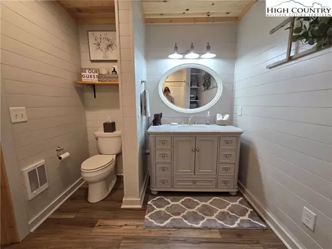 Bath - 341 Saddle Ln, Deep Gap, NC 28618 photo 4 of 4