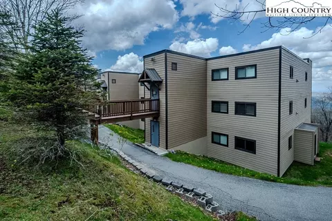 108 Sugar Ski Dr #815, Sugar Mountain, NC 28604