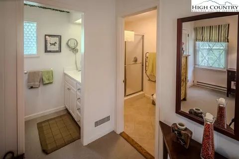 Bath - 320 Balsam, Boone, NC 28607 photo 1 of 4
