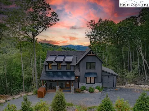200 Fernwood Trl, Elk Park, NC 28622