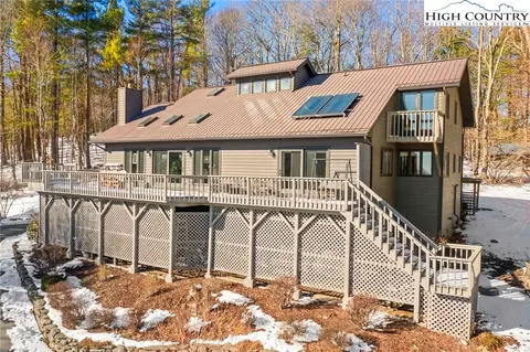 454 Huckleberry Trl, Boone, NC 28607