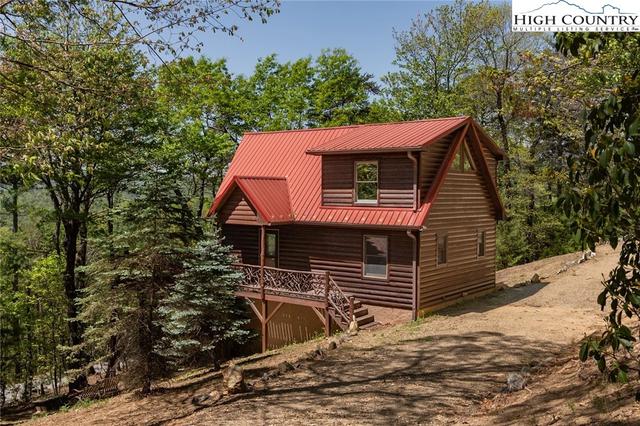 142 Fawn Ln, Purlear, NC 28665