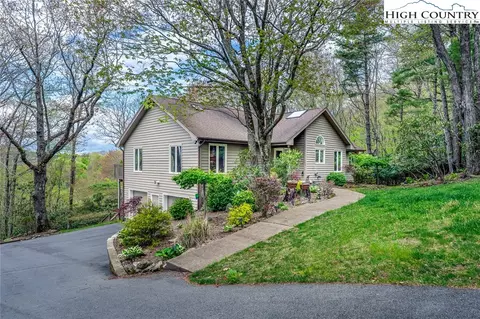 184 Sorrento Forest Dr, Blowing Rock, NC 28605