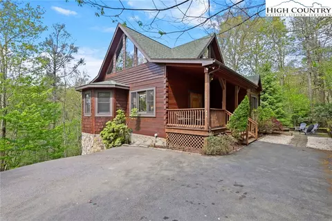 371 Flame Azalea Dr, Blowing Rock, NC 28605