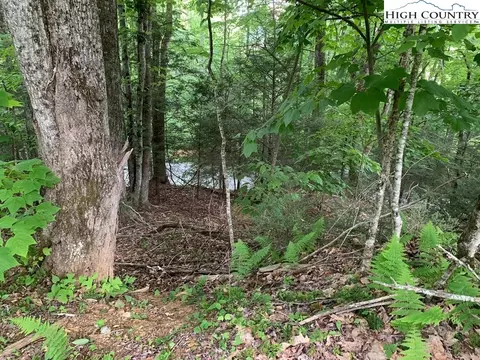 2 Devils Lake Dr, Seven Devils, NC 28604 photo 10