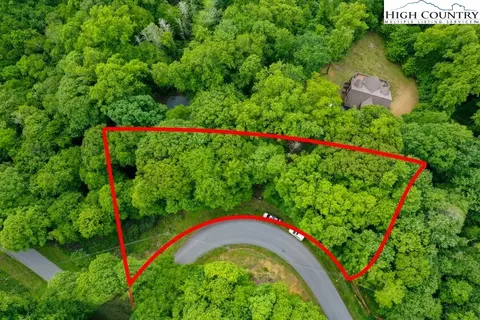2 Devils Lake Dr, Seven Devils, NC 28604 photo 2