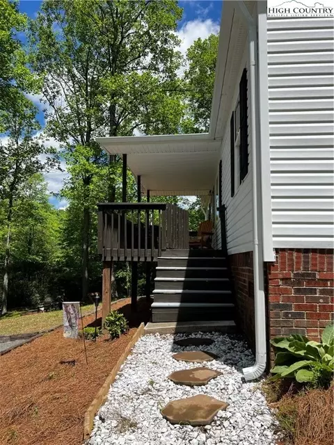 Exterior - 905 Lyons Rd, Roaring Gap, NC 28668 photo 8 of 16