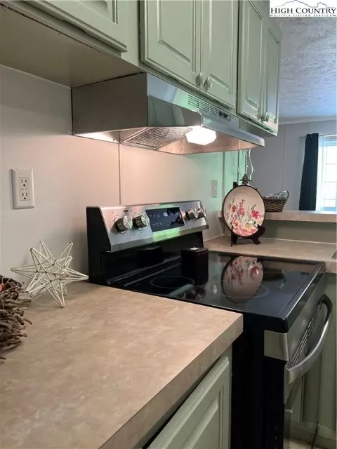 Kitchen - 905 Lyons Rd, Roaring Gap, NC 28668 photo 4 of 6