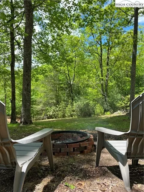 Exterior - 905 Lyons Rd, Roaring Gap, NC 28668 photo 5 of 16