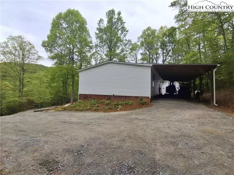 Exterior - 905 Lyons Rd, Roaring Gap, NC 28668 photo 7 of 16