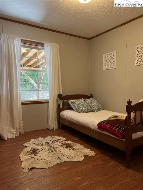 Bedroom - 905 Lyons Rd, Roaring Gap, NC 28668 photo 3 of 7