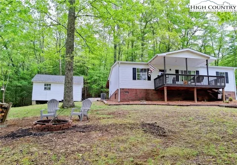 Exterior - 905 Lyons Rd, Roaring Gap, NC 28668 photo 3 of 16