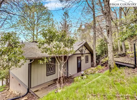 115 Hummingbird Ln, Beech Mountain, NC 28604