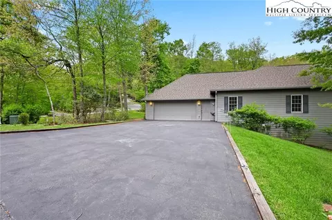 174 Bee Balm Ln, Boone, NC 28607 photo 5