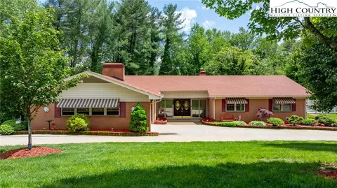 114 Eastwood Park Dr, Lenoir, NC 28645
