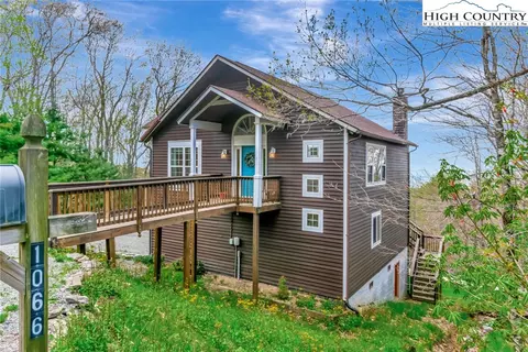 1066 Charter Hills Rd, Beech Mountain, NC 28604