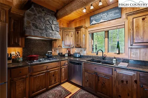 405 Elk Summit Dr, Todd, NC 28684 photo 12