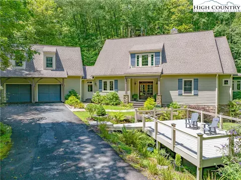 468 Twin Rivers Dr, Boone, NC 28607