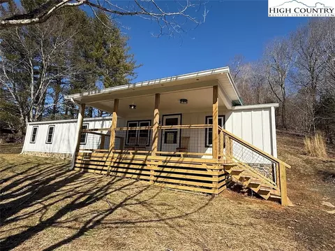 388 Monroe Miller Rd, Lansing, NC 28643